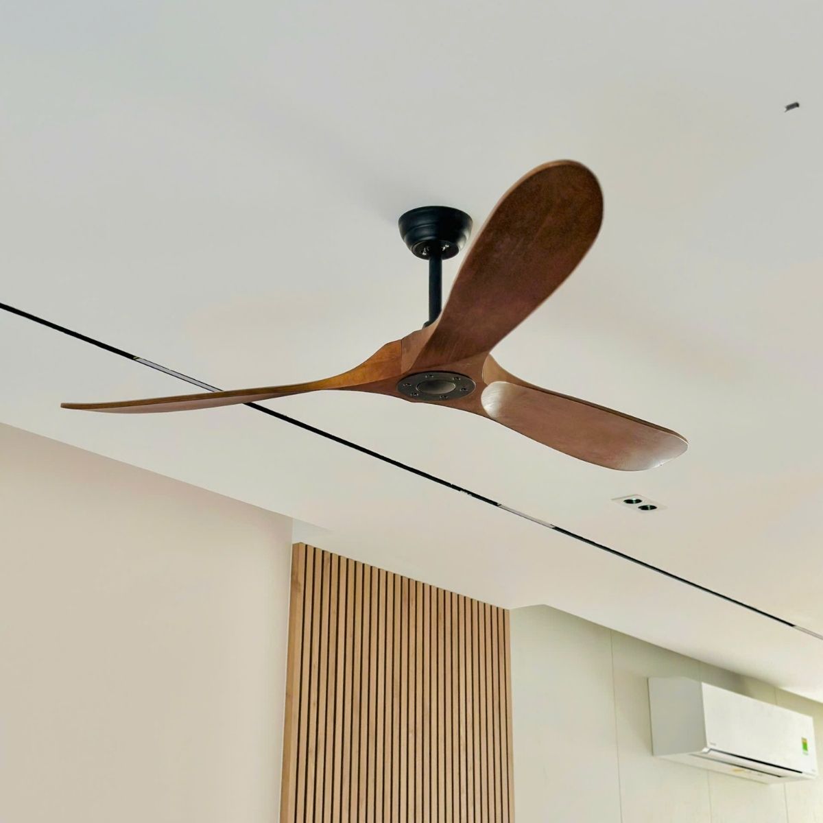 Phù hợp không gian đã có hệ đèn decor